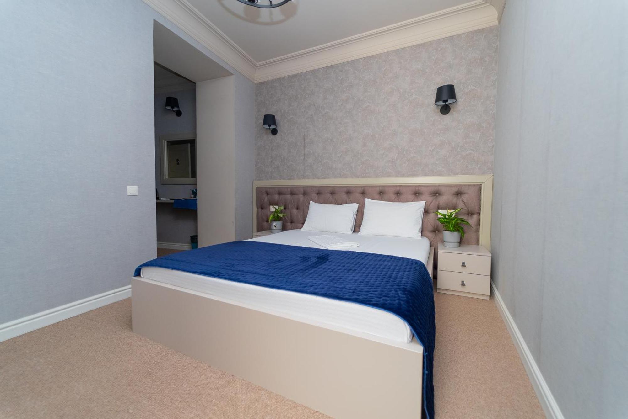 Maner Hotel Odessa Exterior foto